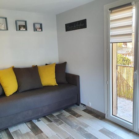 Studio Acces Direct A La Plage La Londe-les-Maures Eksteriør bilde